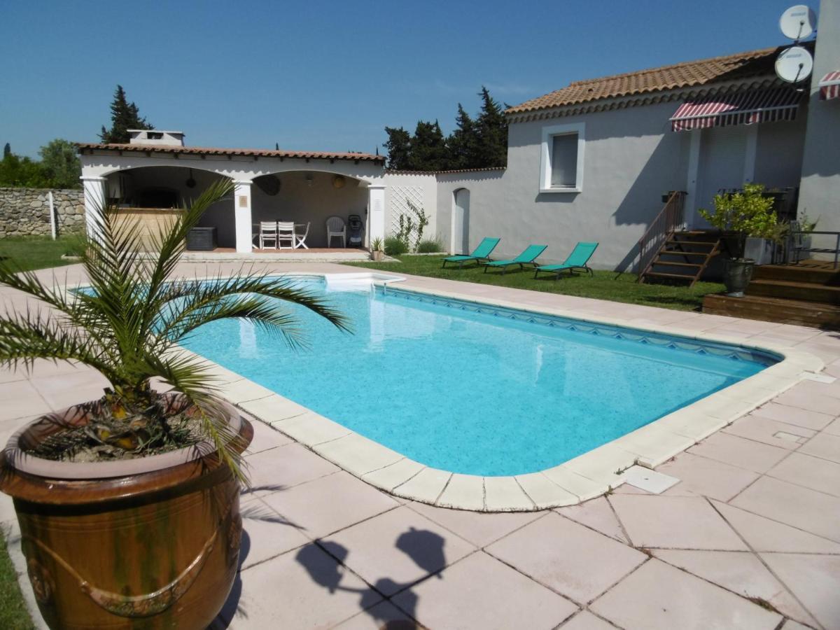 Les chambres d'hôtes d'Eloïse, piscine privée Aramon Exterior foto